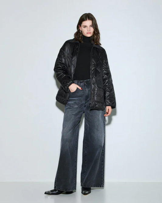 Quilted jacket with belt