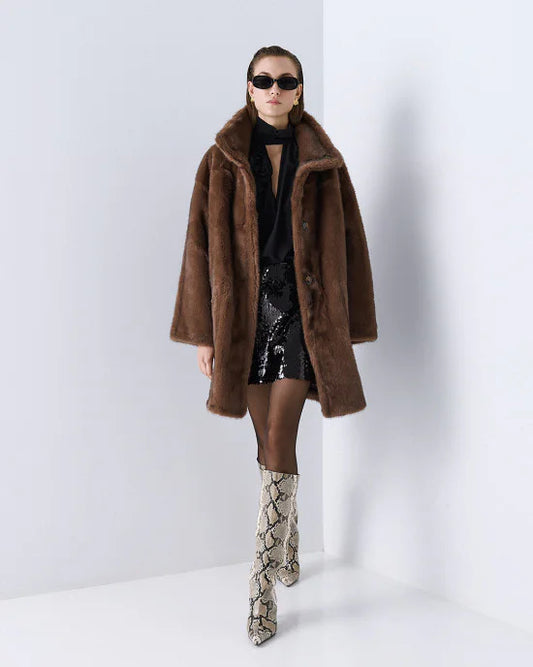 Reversible jacket with faux fur