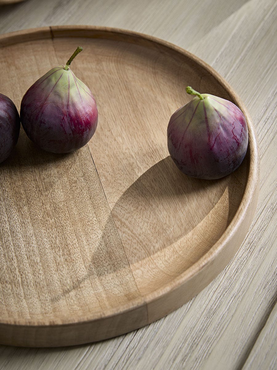 Duas tábuas de servir redondas em madeira de mangueira